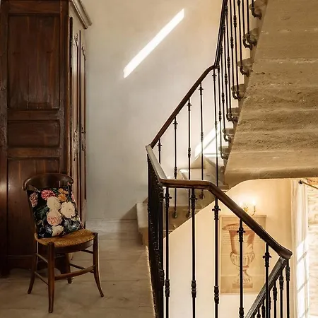 La Fugue -demeure Historique Située Dans Un Château -proche De Uzes Et Nimes Maison d'hôtes
